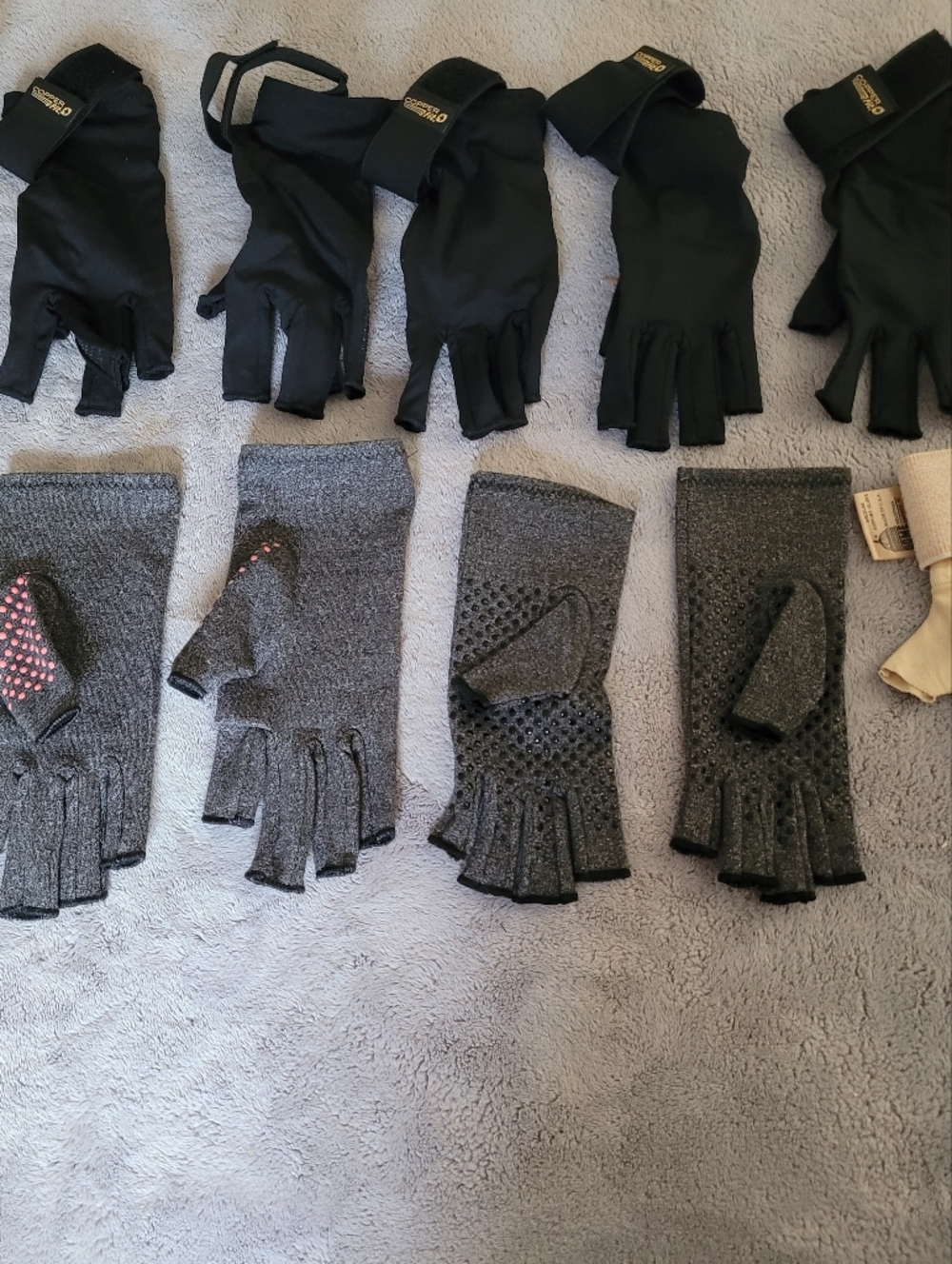 18 Left Hand Only Arthritis Type Gloves Brand New Size Medium